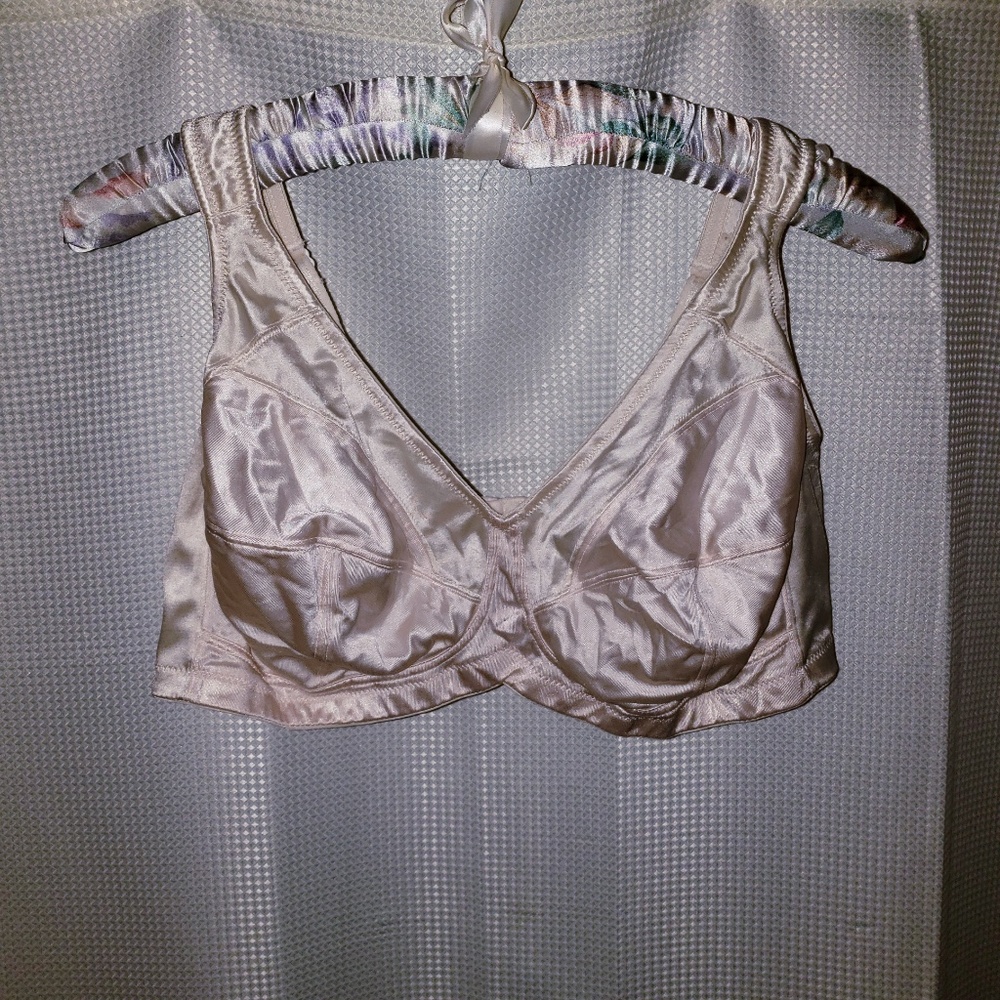 Lane Bryant 42DD NO Underwire Satin Unlined Bra